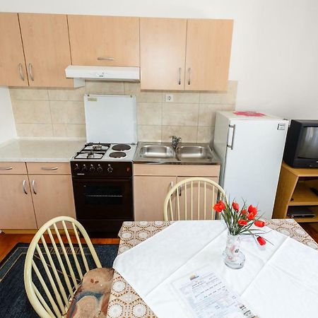 Apartmani Jelica คิร์ก ภายนอก รูปภาพ