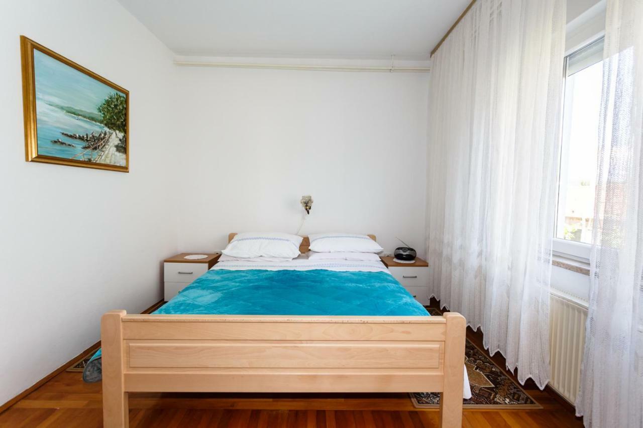Apartmani Jelica คิร์ก ภายนอก รูปภาพ